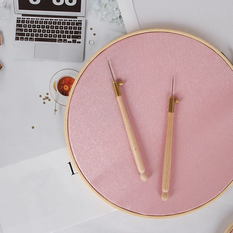 Французский крючок Вышивка Набор инструментов с 3 иглы деревянной ручкой крюк