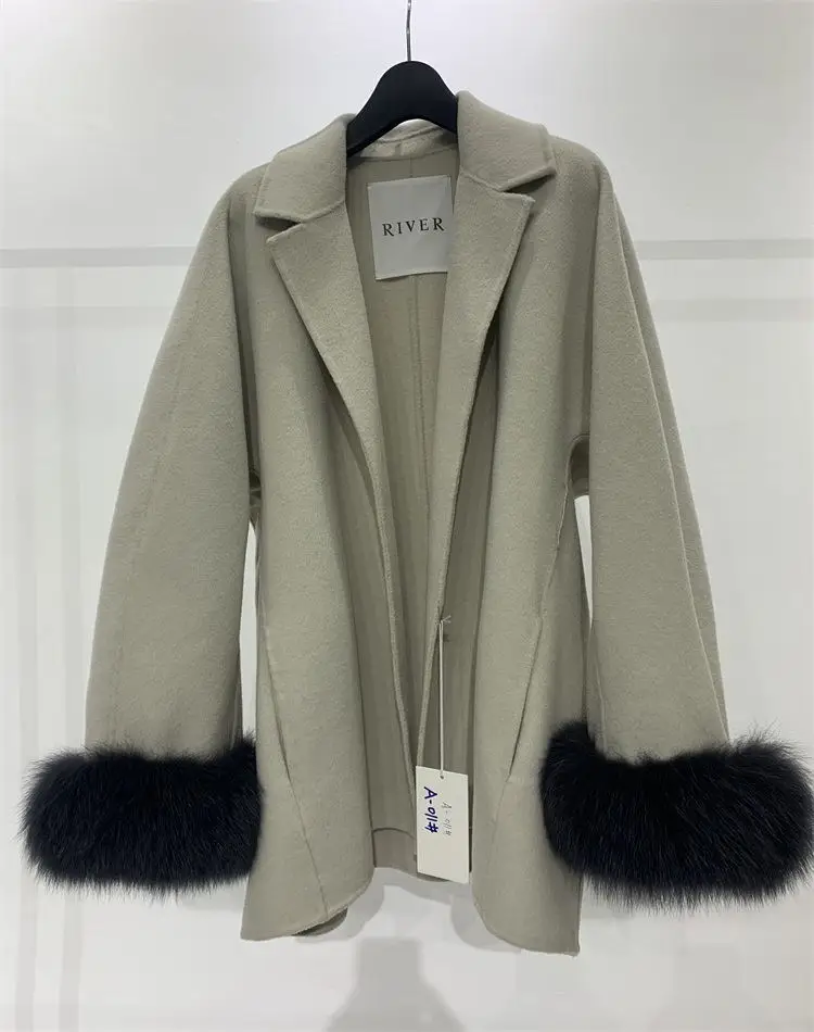 

Coats & Jackets
