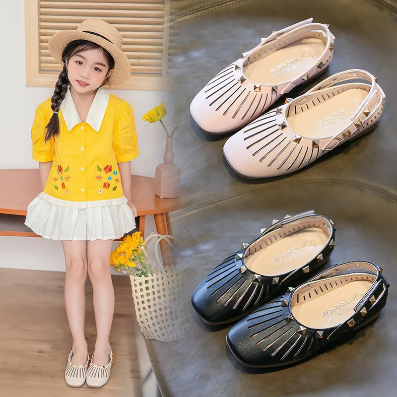 

Kids Sandals 2021 Spring Girls Fashion Brand Princess Rivet Soft Flats Children Solid Beach Slides Hollow Outer Black Baby Shoes
