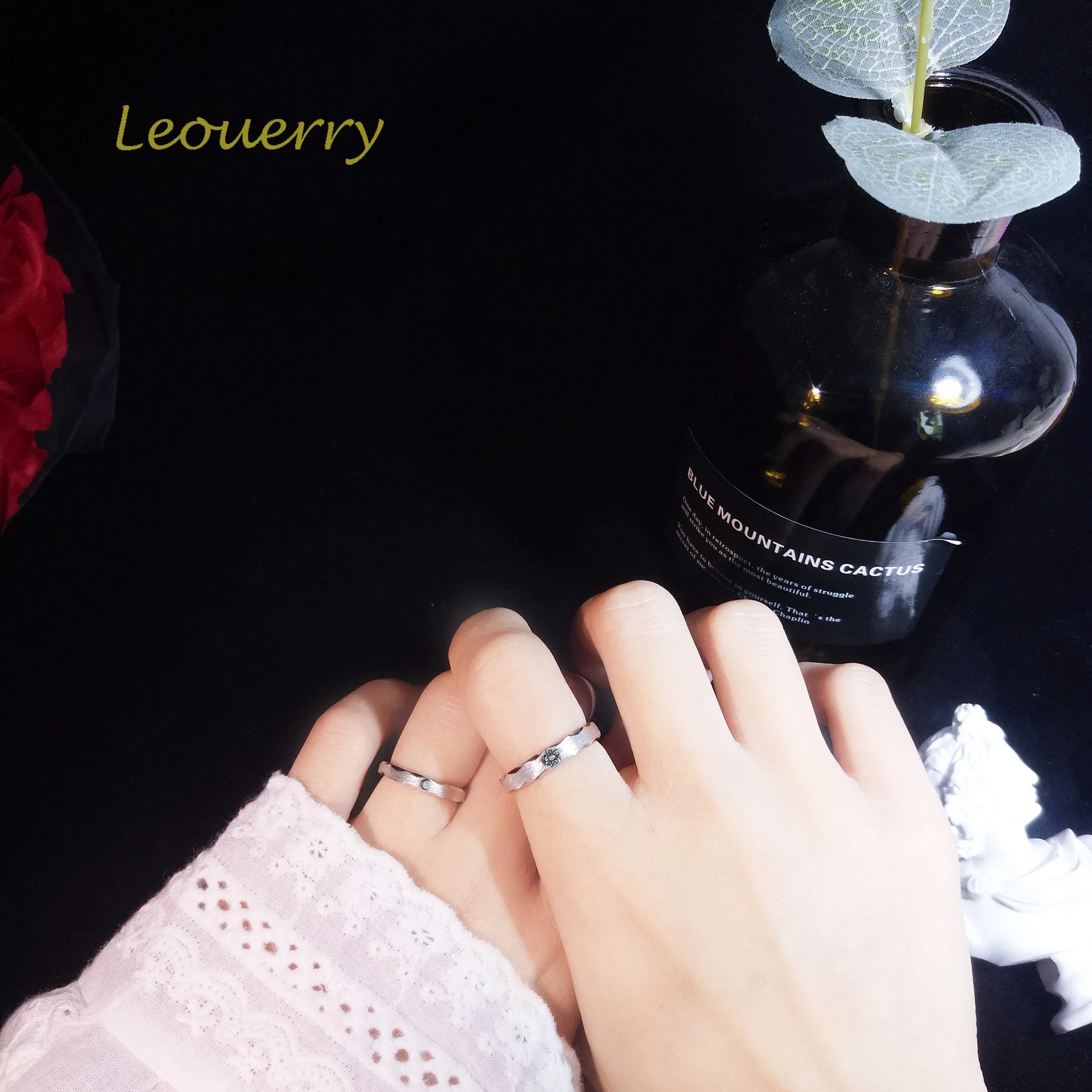 Женское кольцо с волнистой текстурой Leouerry серебряное для влюбленных пар