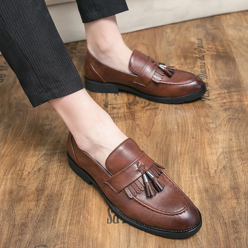 

2021 Spring Men Youth Adult Casual Comfy Loafers Slip On Leather Gentleman Fashion Tassel Loafers Men Business Driving Shoe