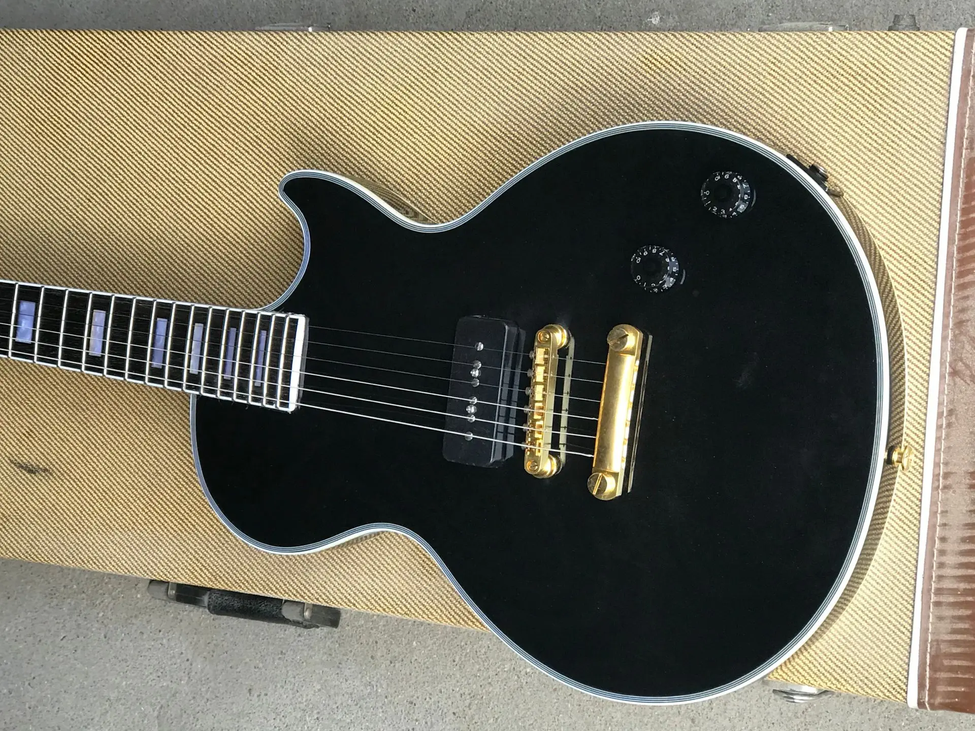 

Free shipping New Factory Custom black 1 pickup Electric Guitar 5