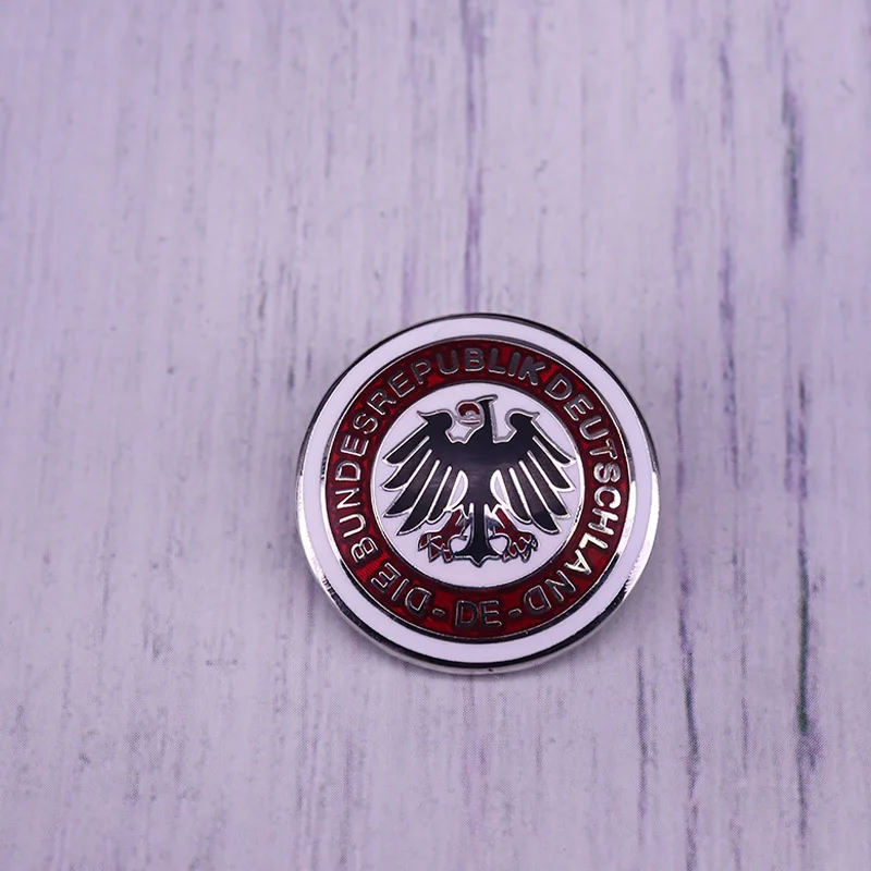 Круглая медаль Deutschland (art.: 3a36b4f0713) - 3a36b4f0713