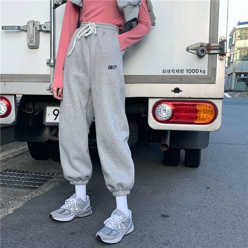 

Pants & Capris
