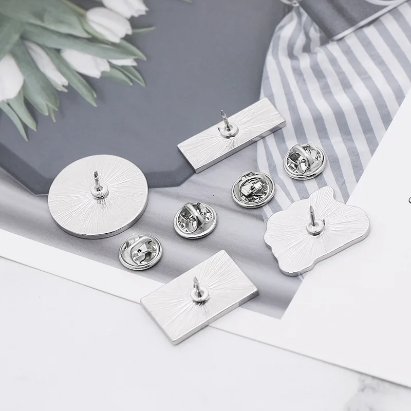 

I Love You! Valentine's Day Romantic Cartoon Letter Enamel Brooch Pins Fashion Creativity Dripping-Oil Badge Gift For Girlfriend