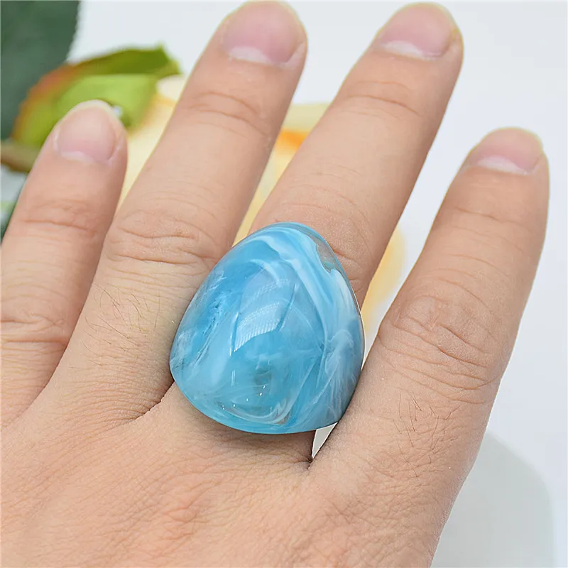 

MASA 2021 New Fashion Color Transparent Geometric Arc Round Resin Pattern Acrylic Ring for Women and Girls Jewelry Gifts