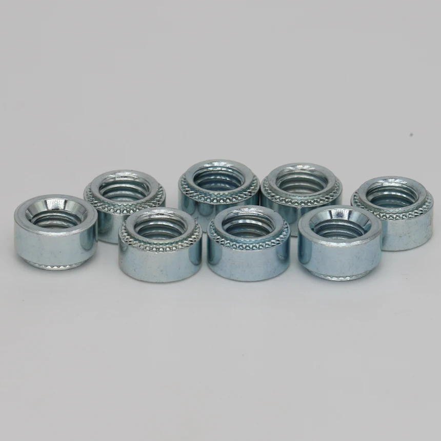 Самокрепящаяся гайка M8 S-M8-1 1,4 мм и S-M8-2 2,3 мм из цинкованной углеродистой стали для тиснения на плоскости. Резьбовое крепление Rivnut в запасных частях.