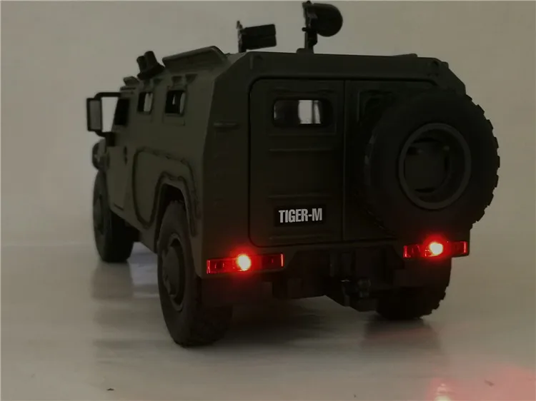 1:32 Hummer M1046 военный автомобиль модель усовершенствованная, от взрыва, бронетранспортер со звуком светильник сплав игрушечный автомобиль модель литая игрушечная машинка