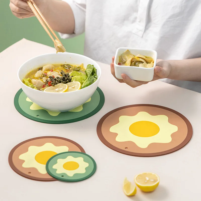

Heat Insulation Silicone Coaster Fried Egg Anti-Scalding Cup Pad Waterproof Placemat Pot Bowl Tableware Mat Kitchen Accessories
