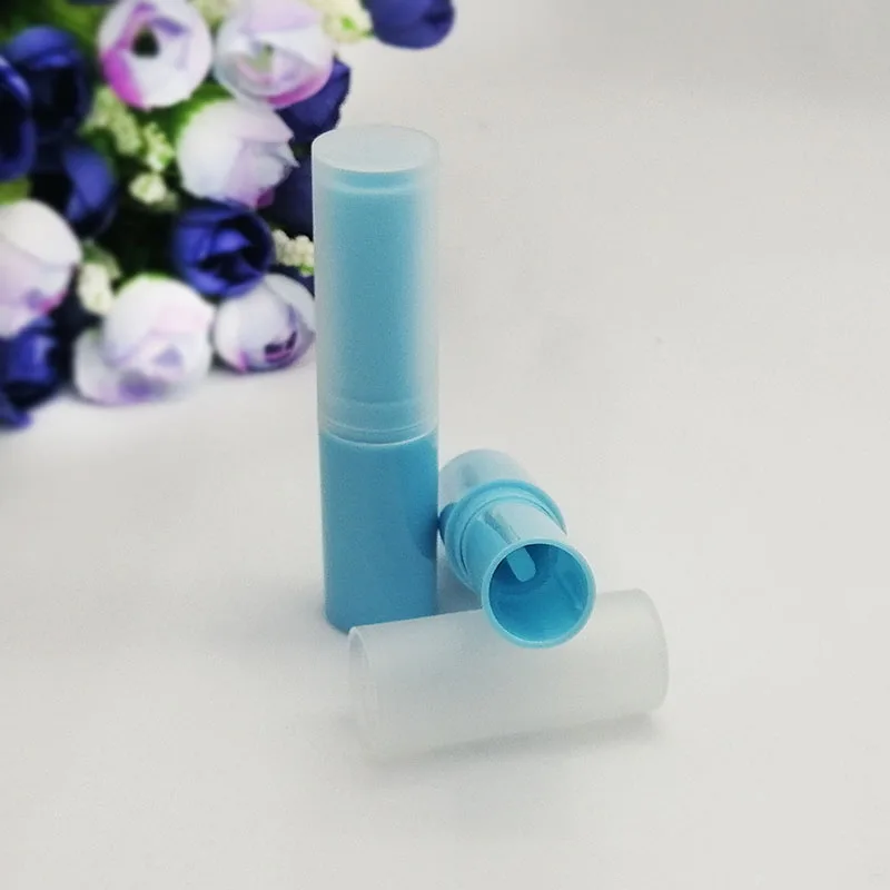 Синий 50pcs plastic lip balm tube Slender cylindrical Lipstick tube rotating Directly filled with frosted lid White yellow red pink - Цвет: Синий