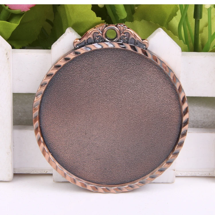 65 мм Новый стиль спортивных соревнований медаль Футбольная спортивная золотая