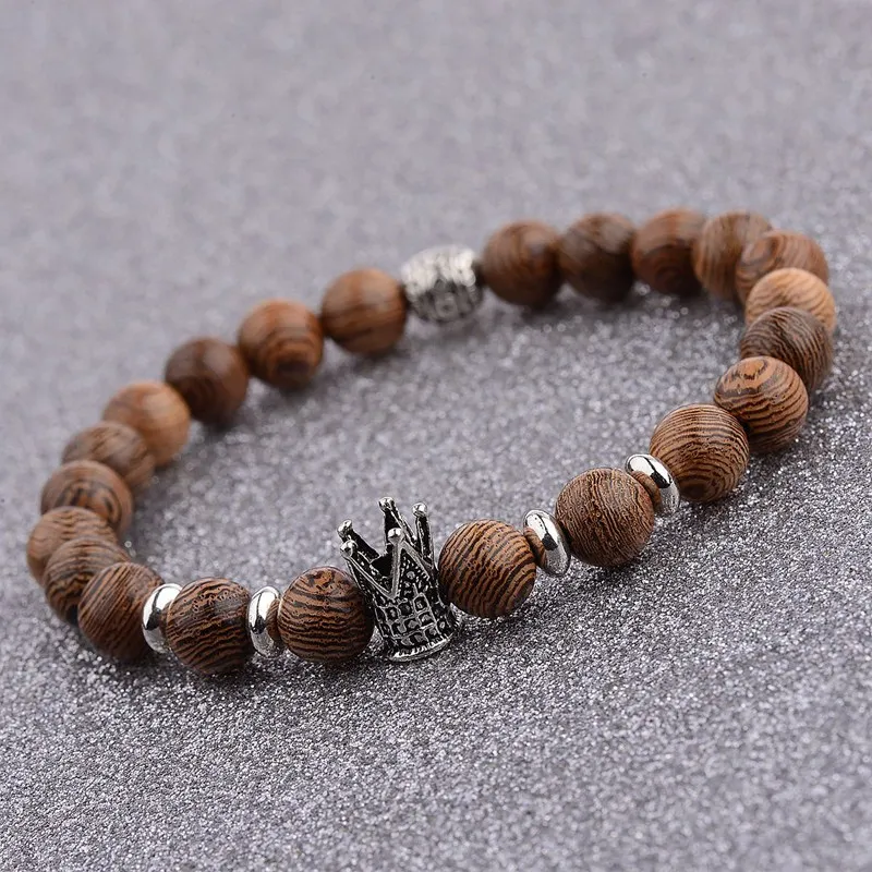 Классический Шарм серебряного цвета в виде королевской короны из бисера браслет