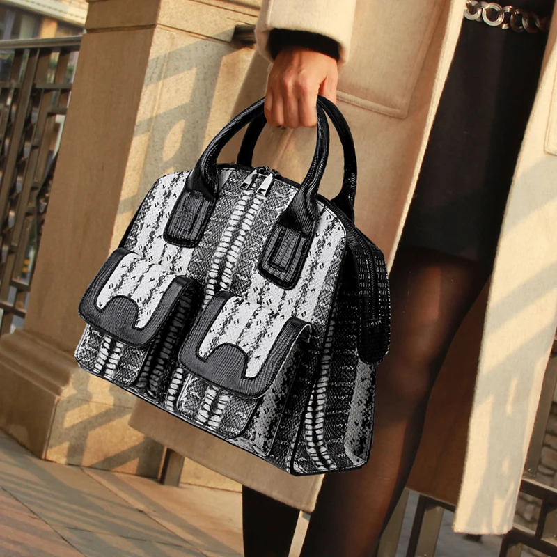 

Женская сумка-мессенджер из натуральной кожи, с ручками и плечевым ремнём