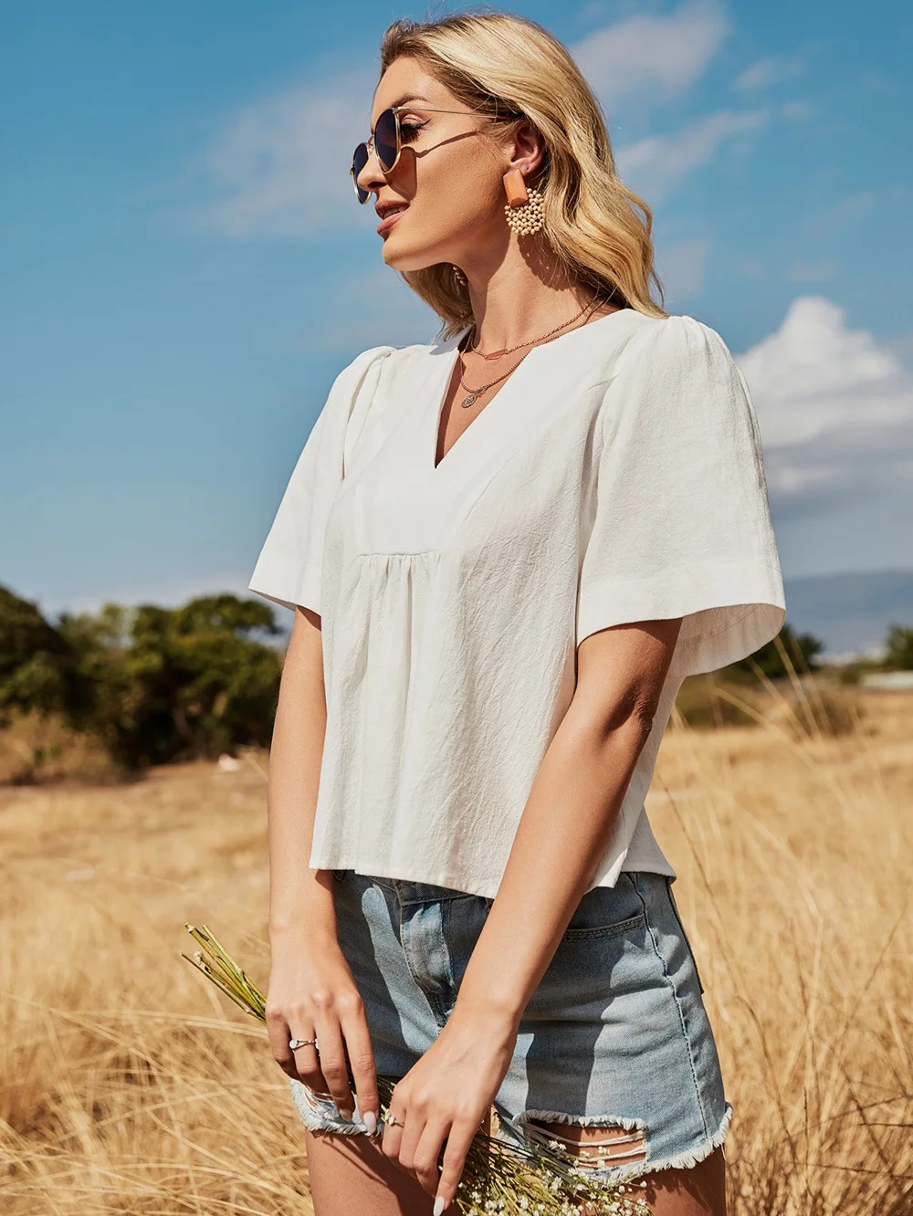 

2021 summer new style European and American casual V-neck mid-sleeve cotton short blouse women's clothing