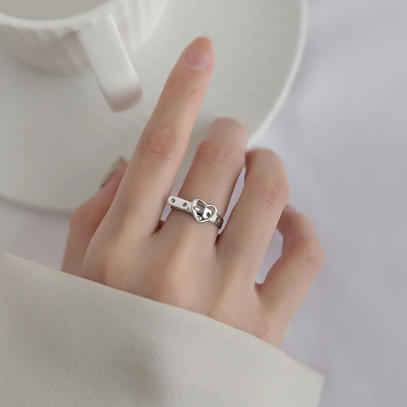 

Thai Silver Retro Hollow Heart Belt Design Open Rings For Women Creative 925 Sterling Silver Jewelry Stylish Silver Ring Girls