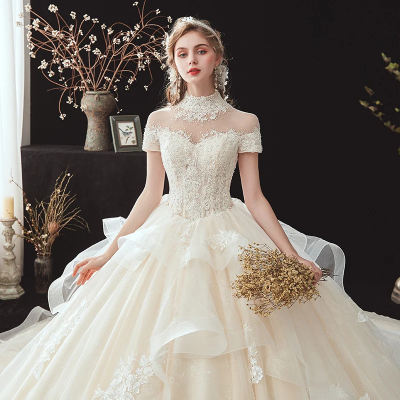 

Luxury Ball Gown Wedding Dresses Court Train Ligght Champagne High Waist Lace-up Back Bridal Gowns Applique with Beads