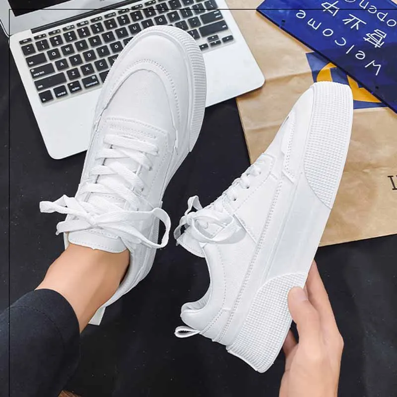 

Spring Autumn Leather Upper Men Shoes Lightweight Male Sneakers Fashion Wear-resistant Walking Breathable Slip Mens Casual Shoes