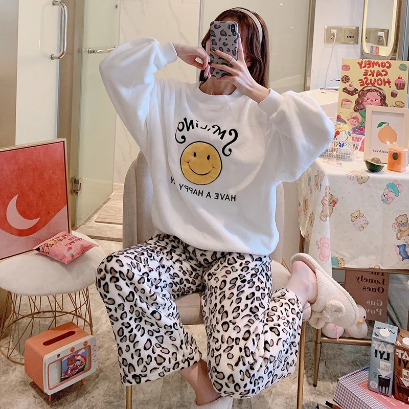 

Winter Pajamas Set Women Sleepwear Warm Flannel Long Sleeves Pyjama Thick Coral Velvet Homewear Female Mujer Nightsuit 2 Pieces