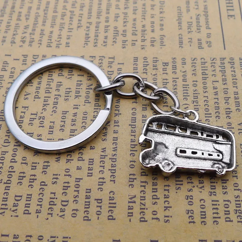 

Pp New Alloy Retro Large Bus Car Keychain Pendant Antique Silver Jewelry Accessories
