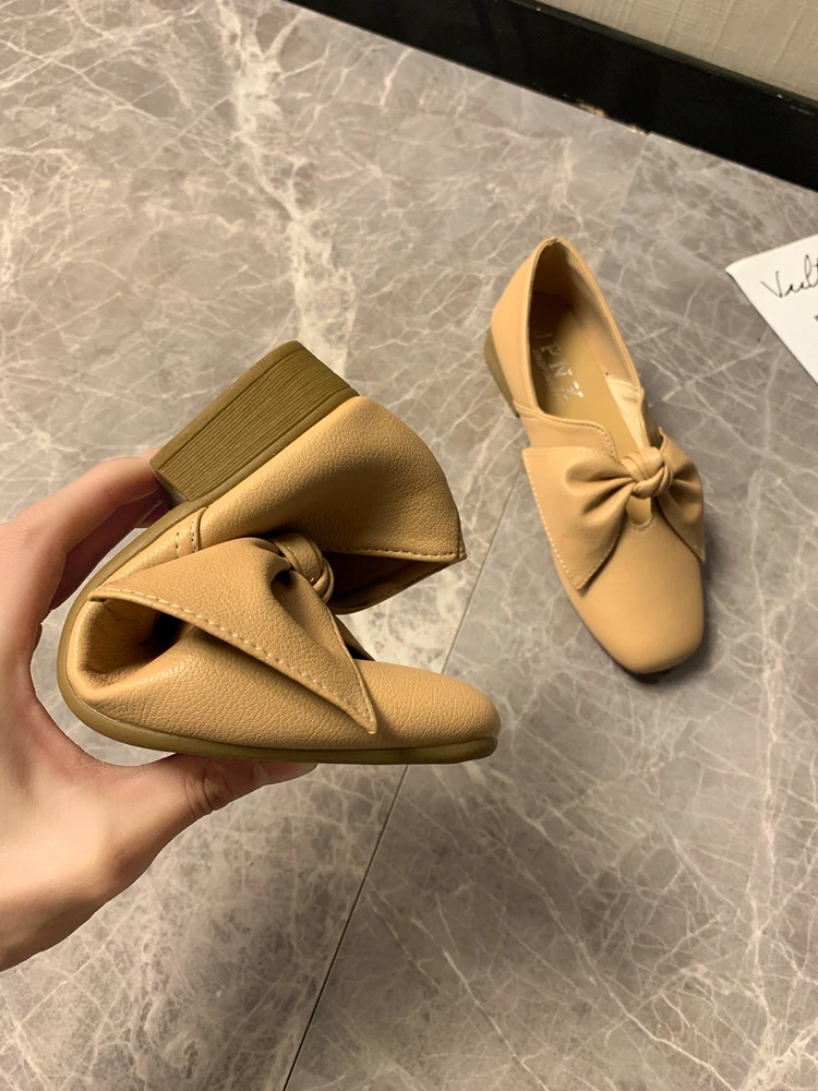 

British Style Shoes Woman 2021 Modis Bow-Knot All-Match Oxfords Casual Female Sneakers Square Toe Flats Preppy New Cute Moccasin