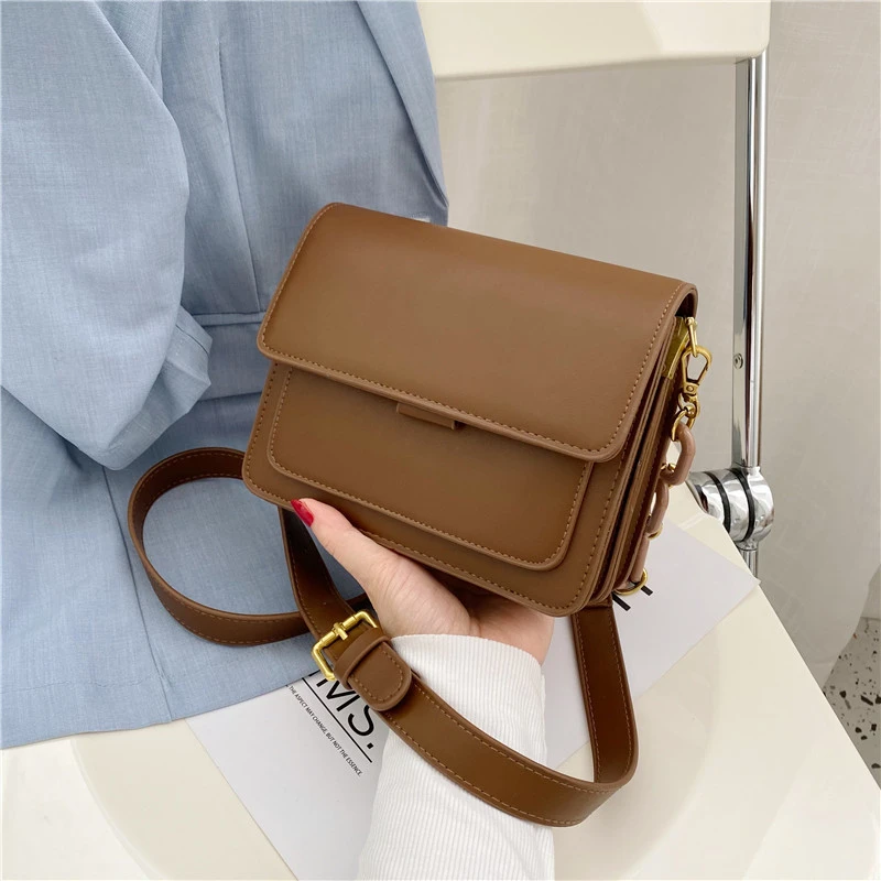 

High Quality Classic Square Solid Color Cheap Female Shoulder Bag Baguette Designer Crossbody 2021 Metal Chain Trendy Bags