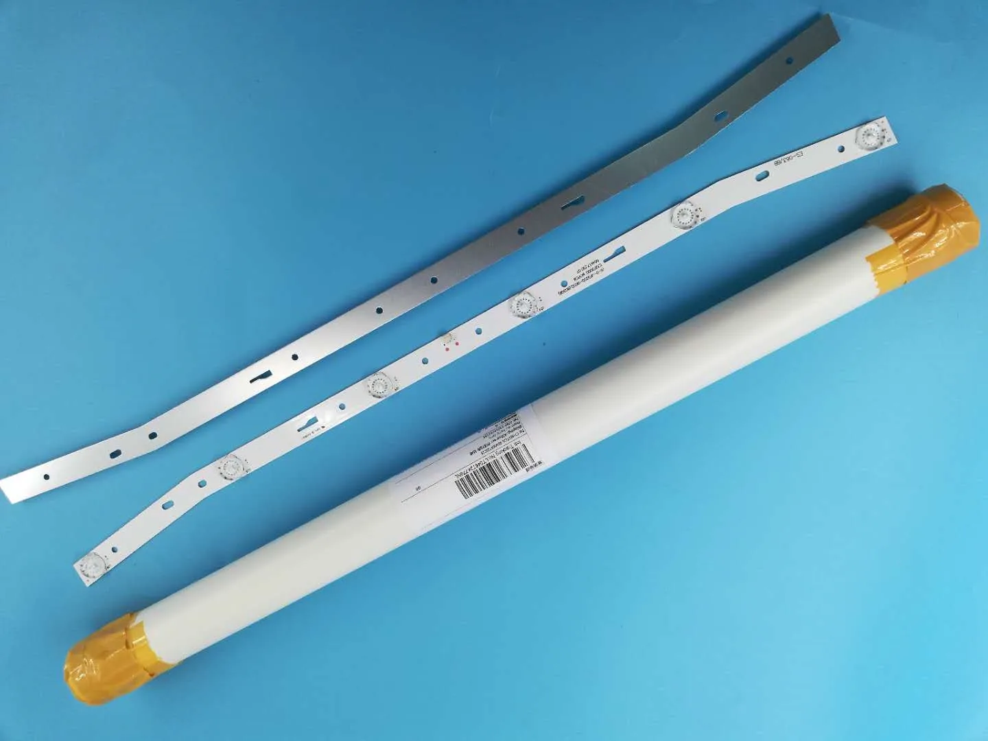 1Set=2pcs New For NUOVA LED Backlight Strip JS-D-JP3220-061EC XS-D-JP3220-061EC E32F2000 MCPCB | Лампы и освещение