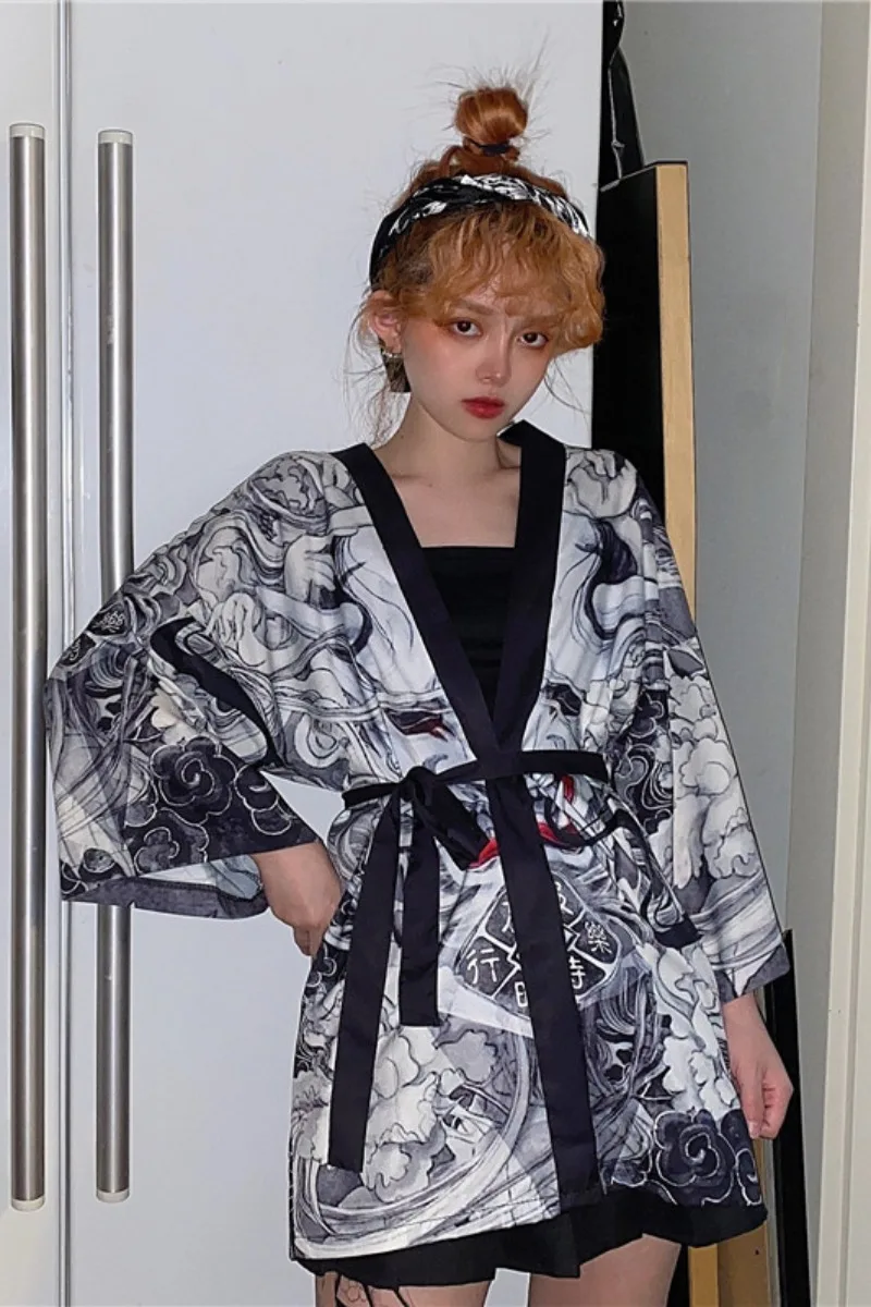 

2020 New Autumn Loose Open Stitch Harujuku Women Shirts O-neck Three Quarter Single Breasted Lady Shirts