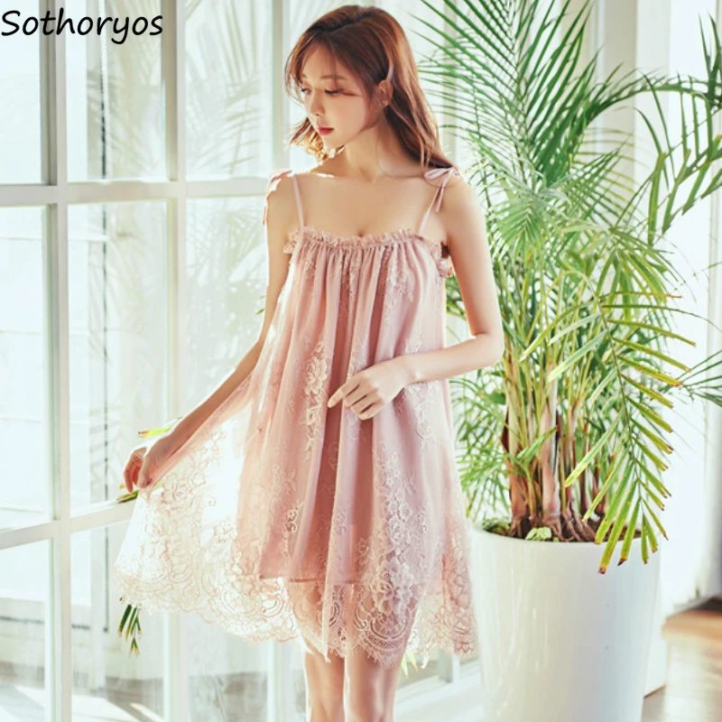 

Ночные рубашки женские без рукавов в стиле пэчворк, кружевные свободные модные пикантные женские летние шикарные милые ночные рубашки для ...