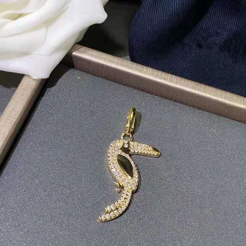 

2021 Fashion Jewelry Summer Breeze Holiday Ocean Color Gold Toucan Buckle Brand Gold Pendant Ladies Romantic Jewelry Gift