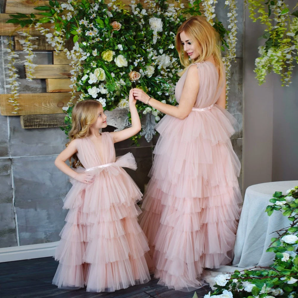 202 Mommy Daughter Dresses Blush Pink Fashion Tulle Dress V-Neck Ball Gown Mother Kids Dresses Kids Birthday Evening Party Gowns
