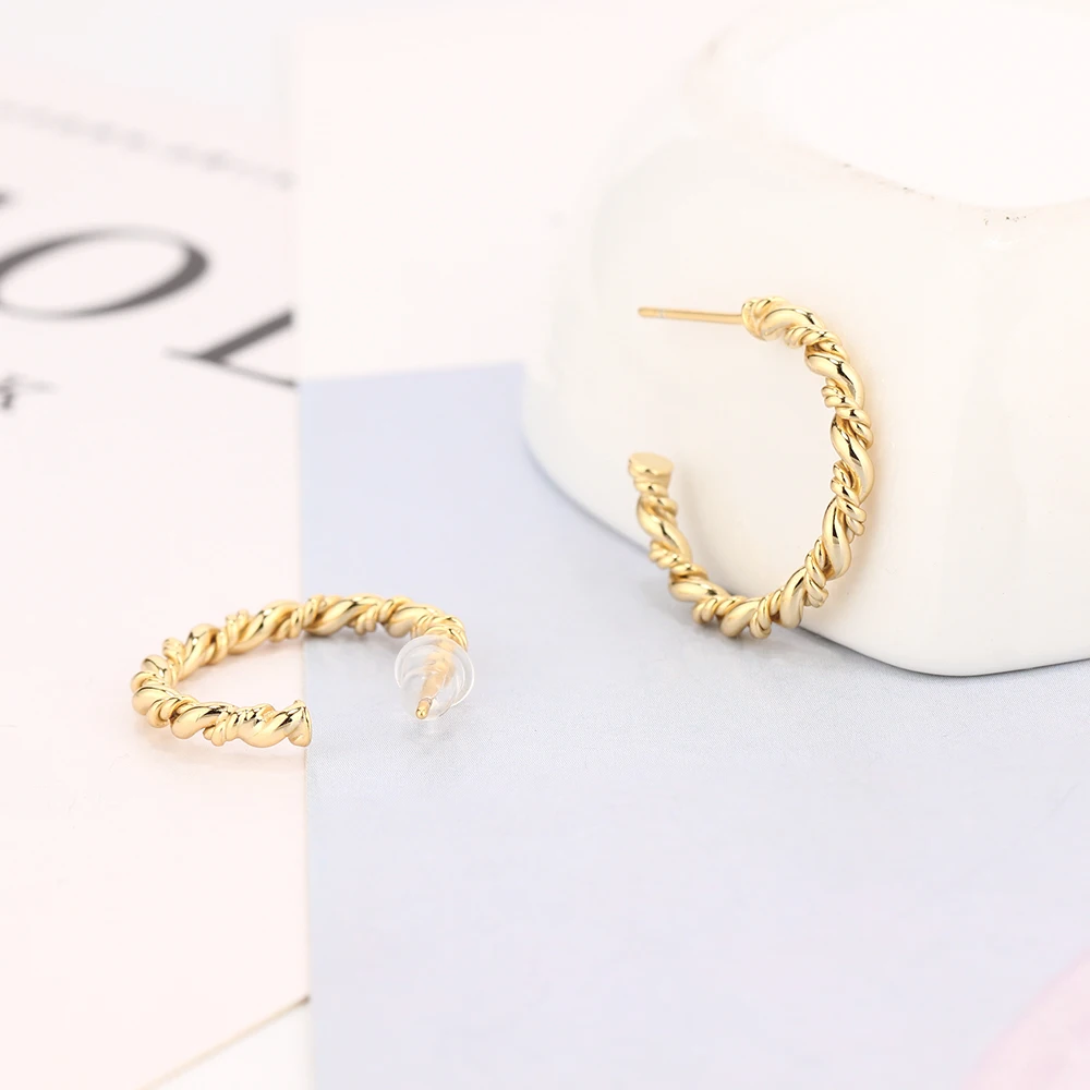 Женские серьги-кольца с серебряной дугой летние | Украшения и аксессуары