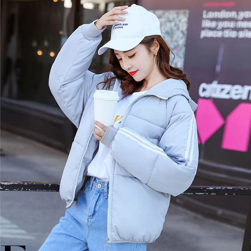 Короткая спортивная зимняя куртка Женская парка пальто пуховик больше размера