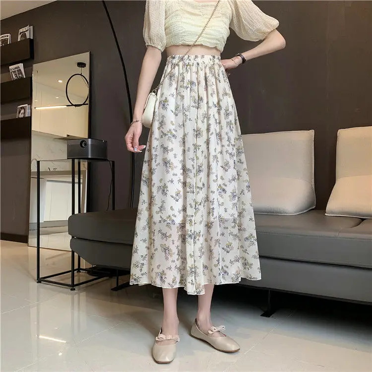 

Korean A-line Floral Chiffon Skirt in summer