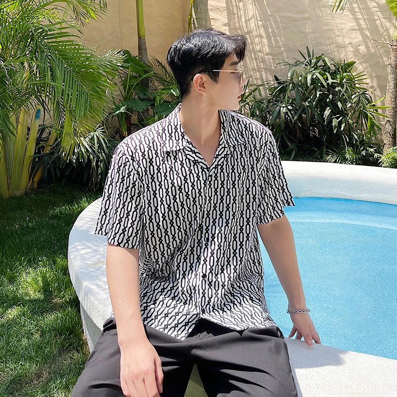 

Мужская свободная рубашка с коротким рукавом, Повседневная рубашка с винтажным принтом, с воротником, в Корейском стиле, уличная одежда, лет...
