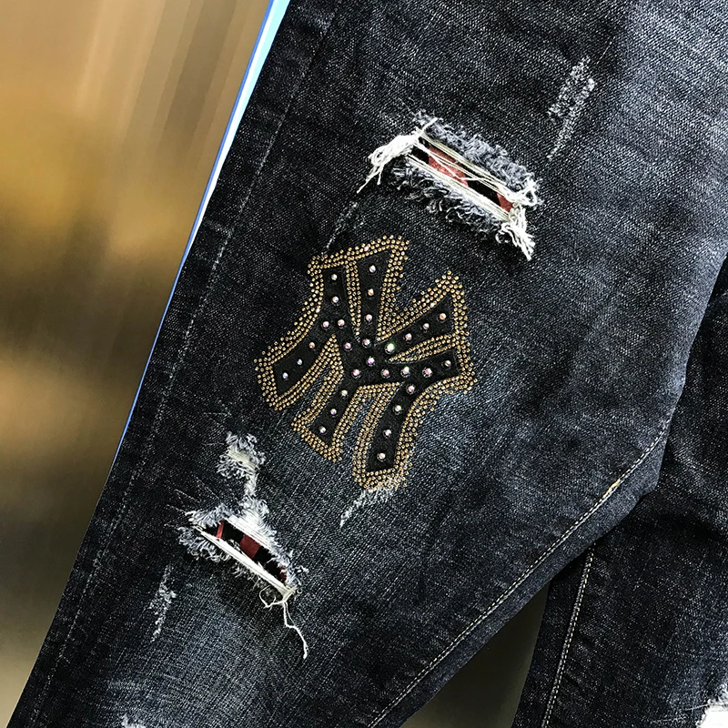 

2020 Europe station men's simple fashion personality letter hot drilling trend hole free youth autumn new cool casual jeans men