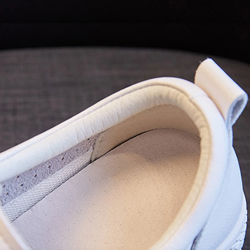 Женские кроссовки без шнуровки белые лоферы из натуральной воловьей кожи на