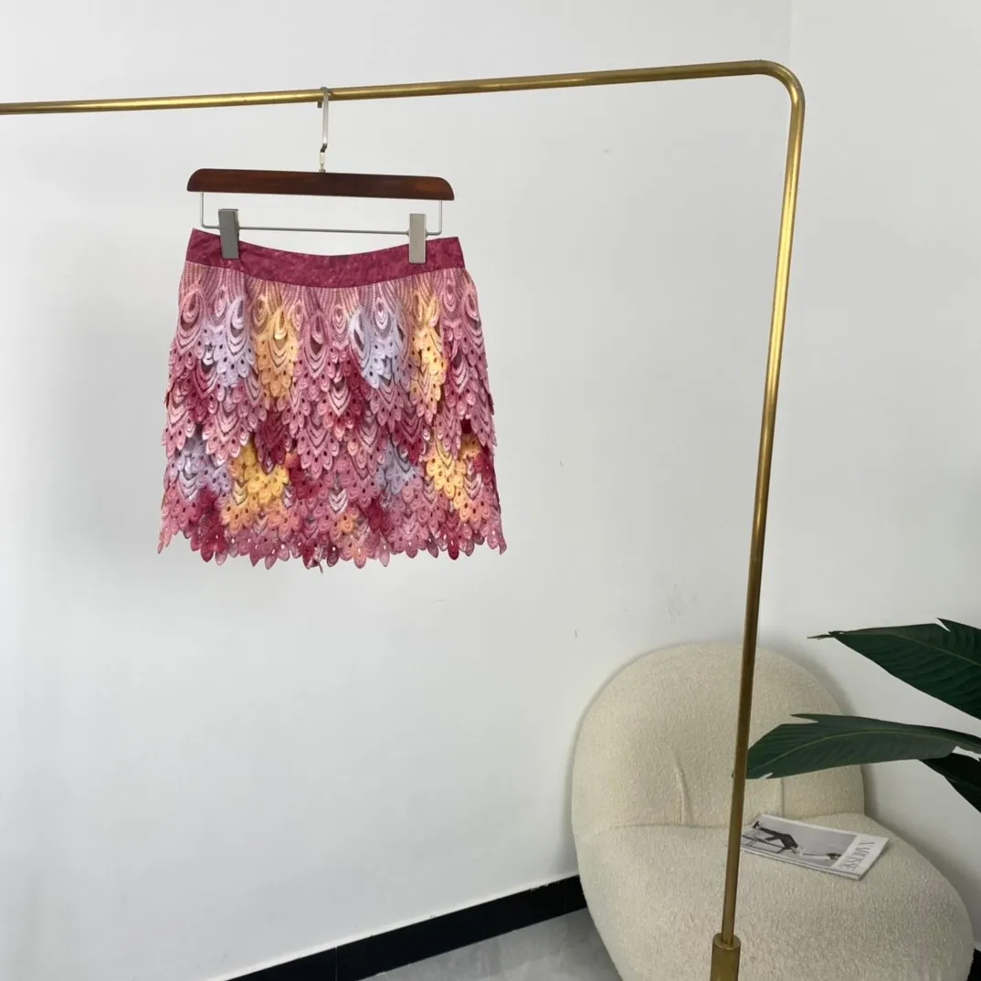 

Women Fashion Peacock Feather Shape Hollow Out Embroidery Cascading Mini Skirts High Street Appliques Skirts Party Top Quality