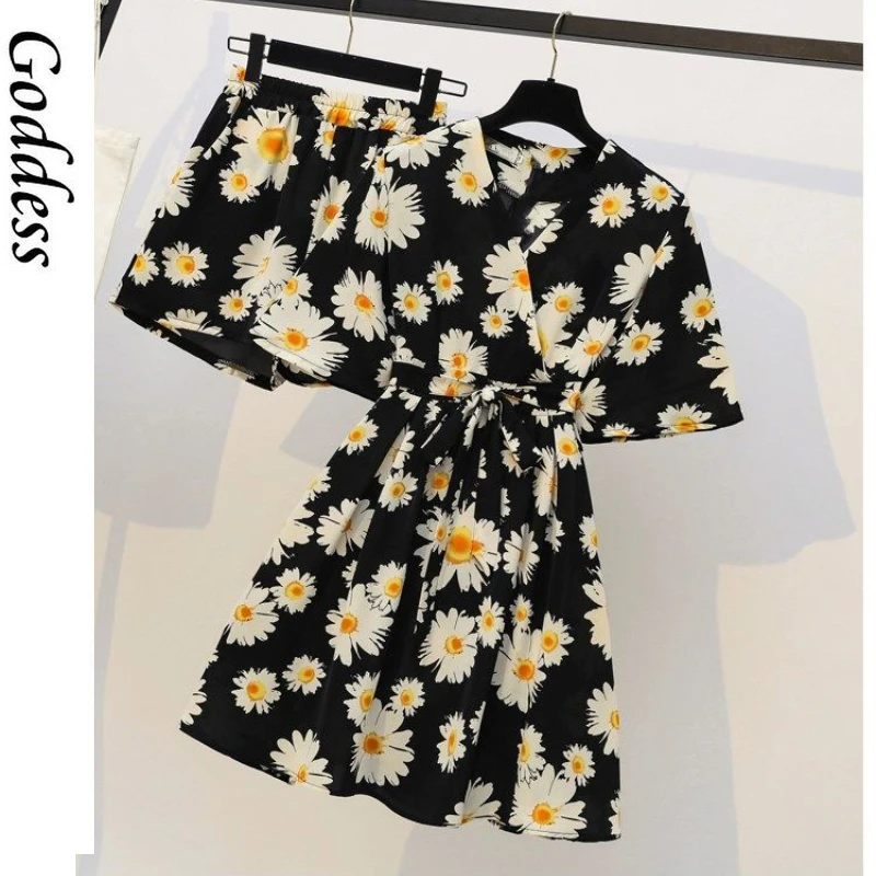 

2021 Summer Two-piece Women's Plus Size New Korean Style Lace V-neck Chiffon Floral Mini Dress High Waist Wide Leg Shorts Suit
