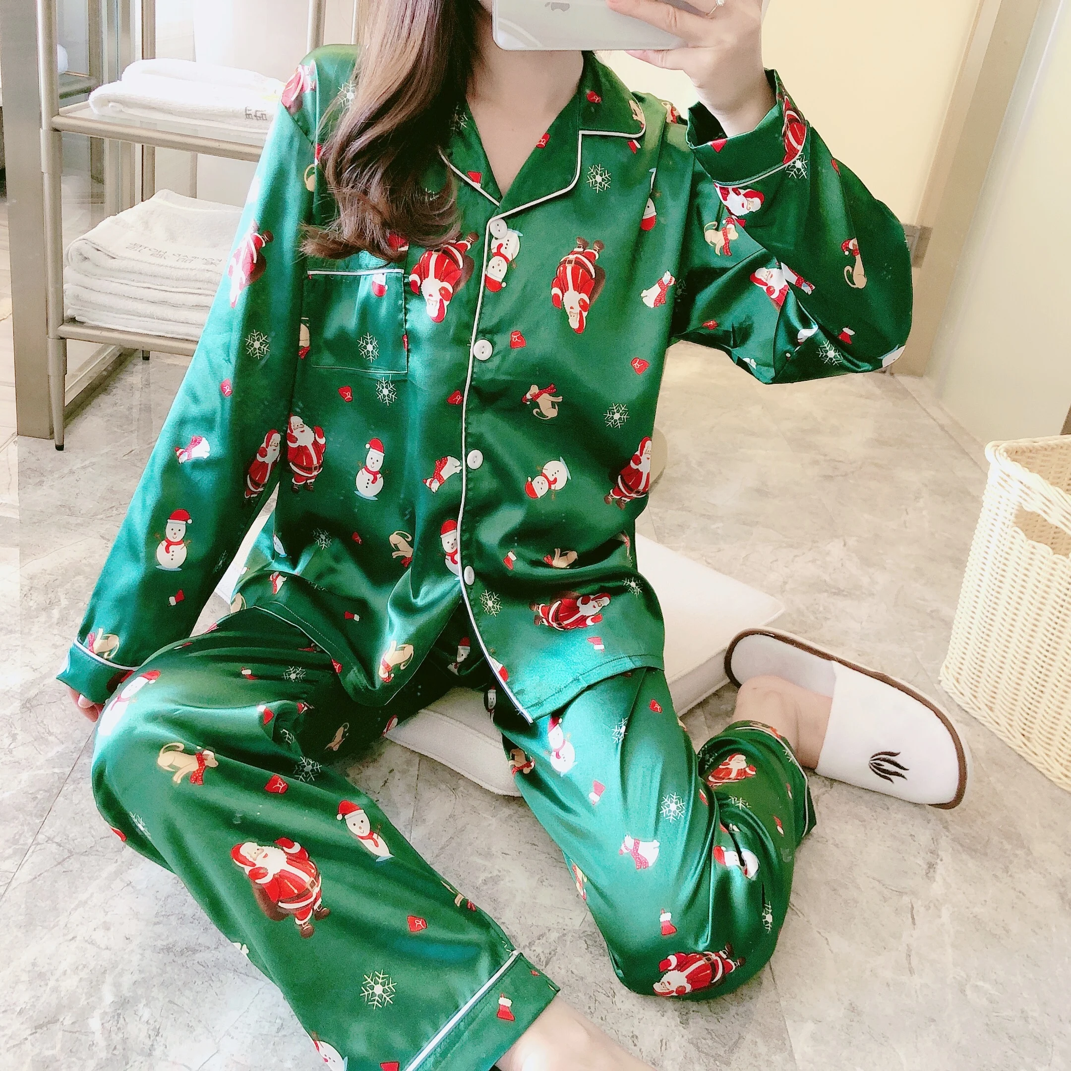 

Marry Christmas Gift Pajamas Red green Sleepwear For Women Silk Satin Pyjamas Set Long Sleeve Homewear Female Mujer Night Suit