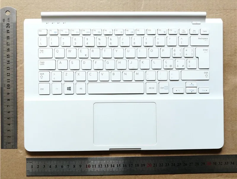 

Совершенно новая и Оригинальная клавиатура с белым корпусом для Samsung 915S3G-K02 K01 905S3G 906S3G 910S3G