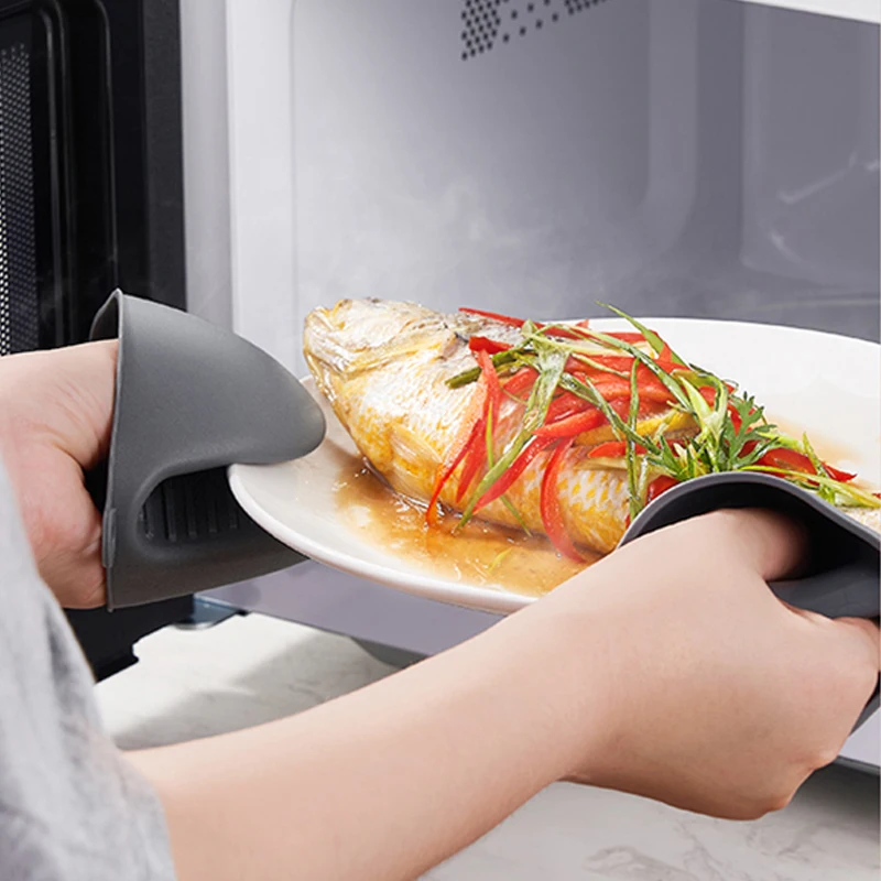 Micca 2pcs Microwave Oven Gloves Silicone Heat Insulation Anti-slip Household Bowl Clips Pot Holder Kitchen Baking Tools |