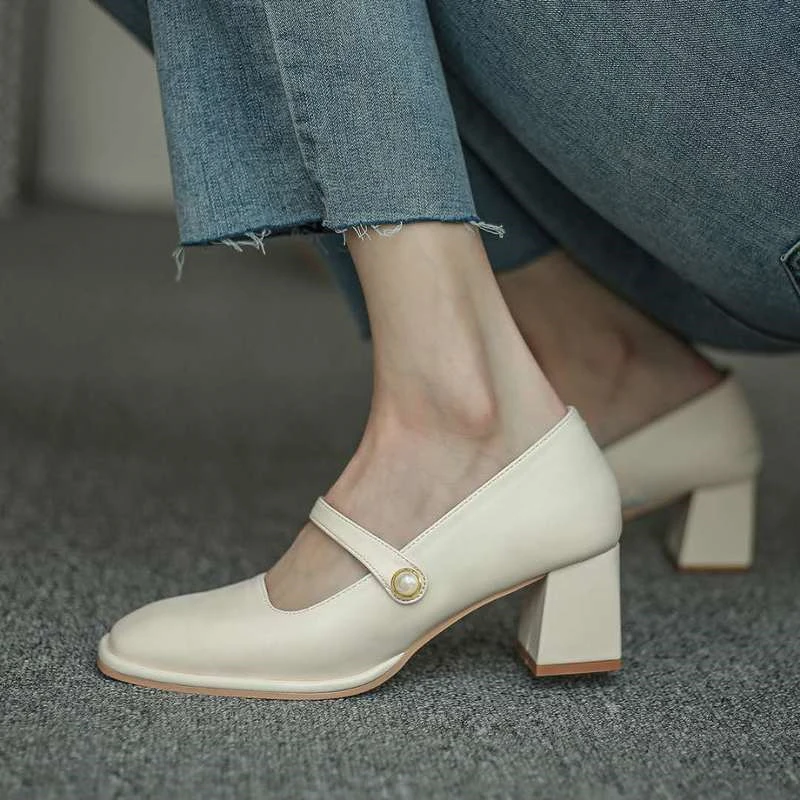 

2021 New Retro Spring And Autumn Hepburn Style High Heels Design Sense Square Toe Shoes Casual Fashion All-Match Single Shoes