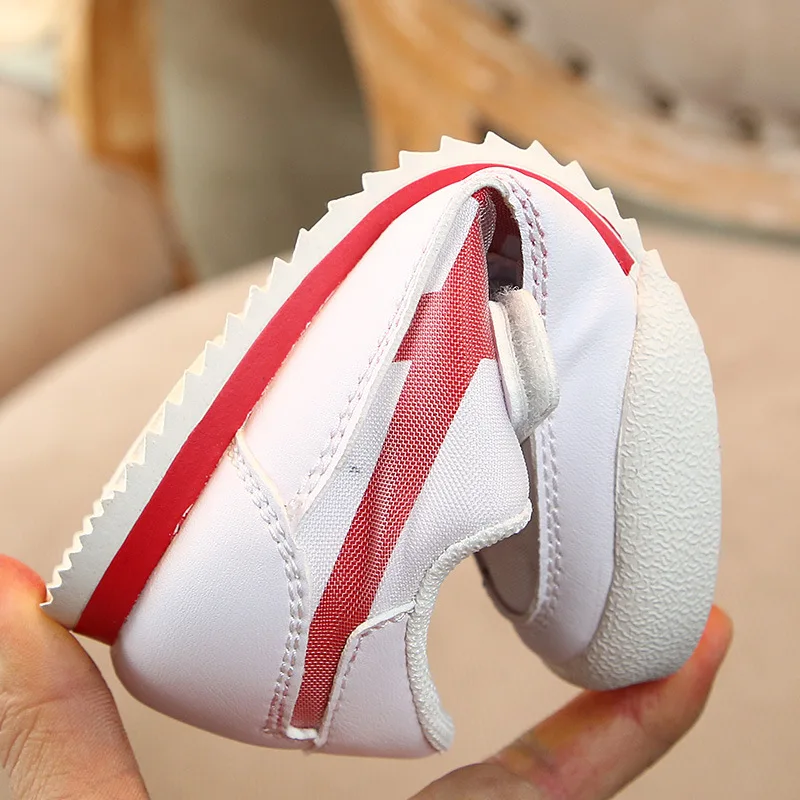 Детские спортивные кроссовки сетчатые повседневные Брендовые для мальчиков