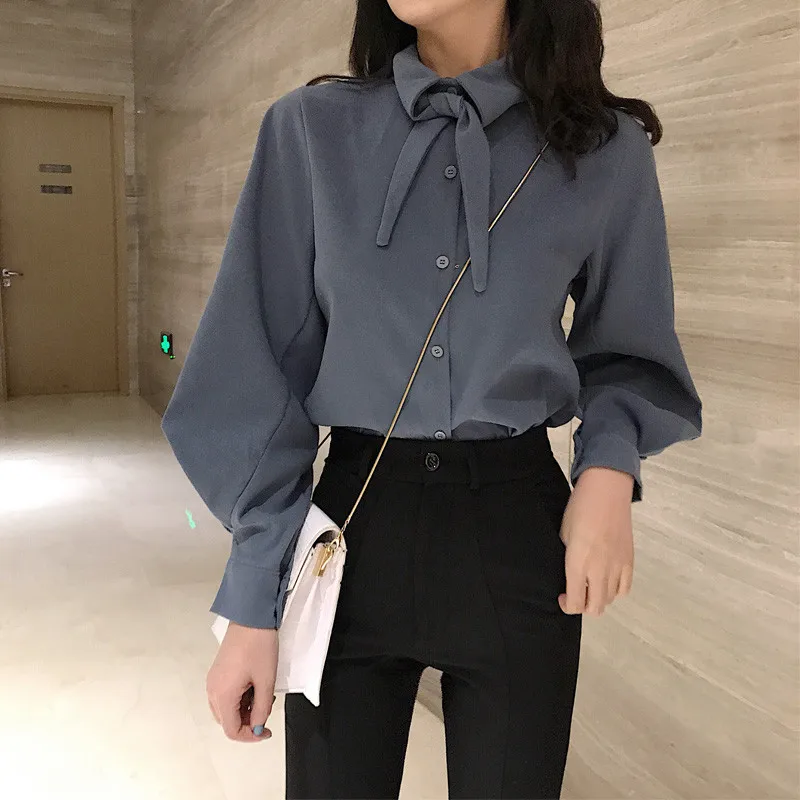 Женская рубашка с отложным воротником Korobov однотонная винтажная блузка длинным