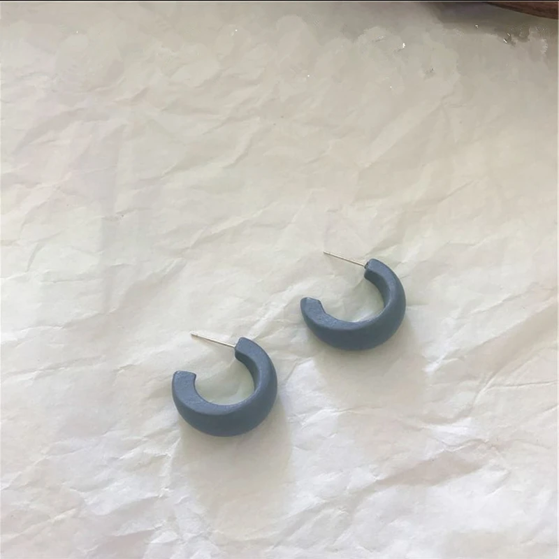 

Wood earrings colored wood C shape