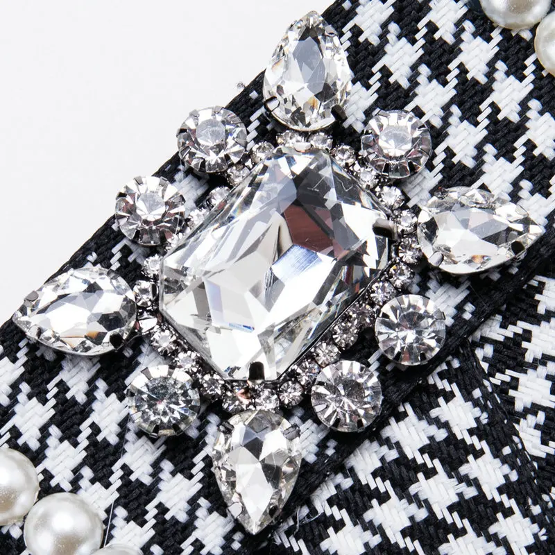 Модная брошь из ленты с большим кристаллом и жемчугом в студенческом стиле