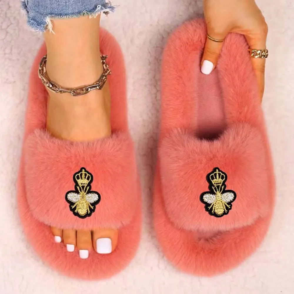 

Fluffy Slippers Women Home Flip Flops Furry Shoes Embroidered Insect Appliques Fashion Sandals Ladies Winter Warm Slippers 2021