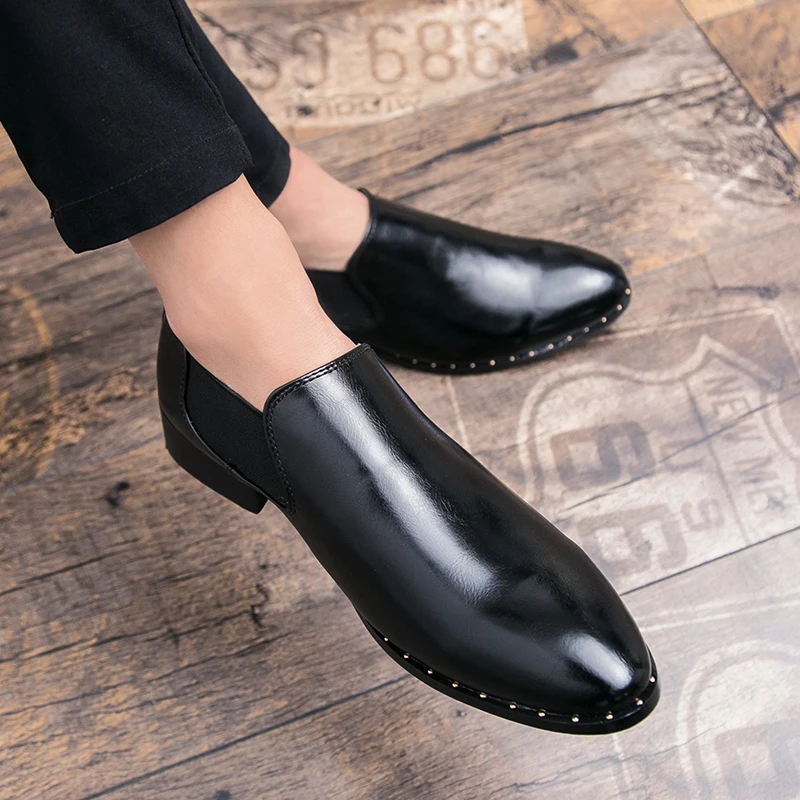 

Men's Shoes Slip On Men Loafers Shoes Spring Casual outdoor fashion Sickle leather Mens Designer Shoes For Men Pointed Toe shoes