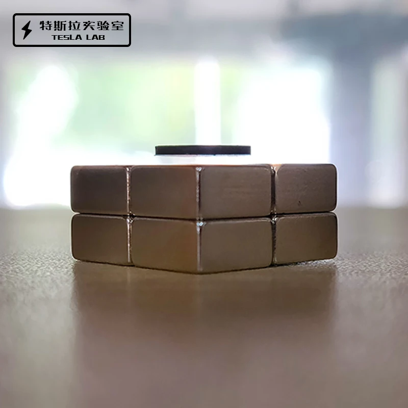 

Pyrolytic Graphite Levitation Experiment \ Passive Magnetic Levitation Scientific Experiment DIY Magnetic Levitation Science