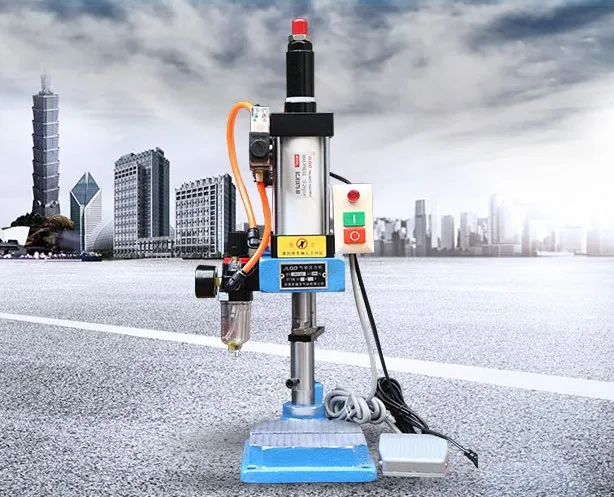 

Пневматическая штамповочная машина JNA50 с небольшим регулируемым усилием 200 кг, пневматическая штамповочная машина